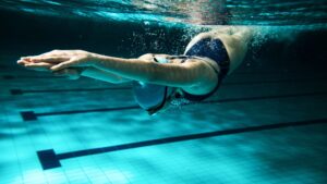 beneficios de la natacion en la salud